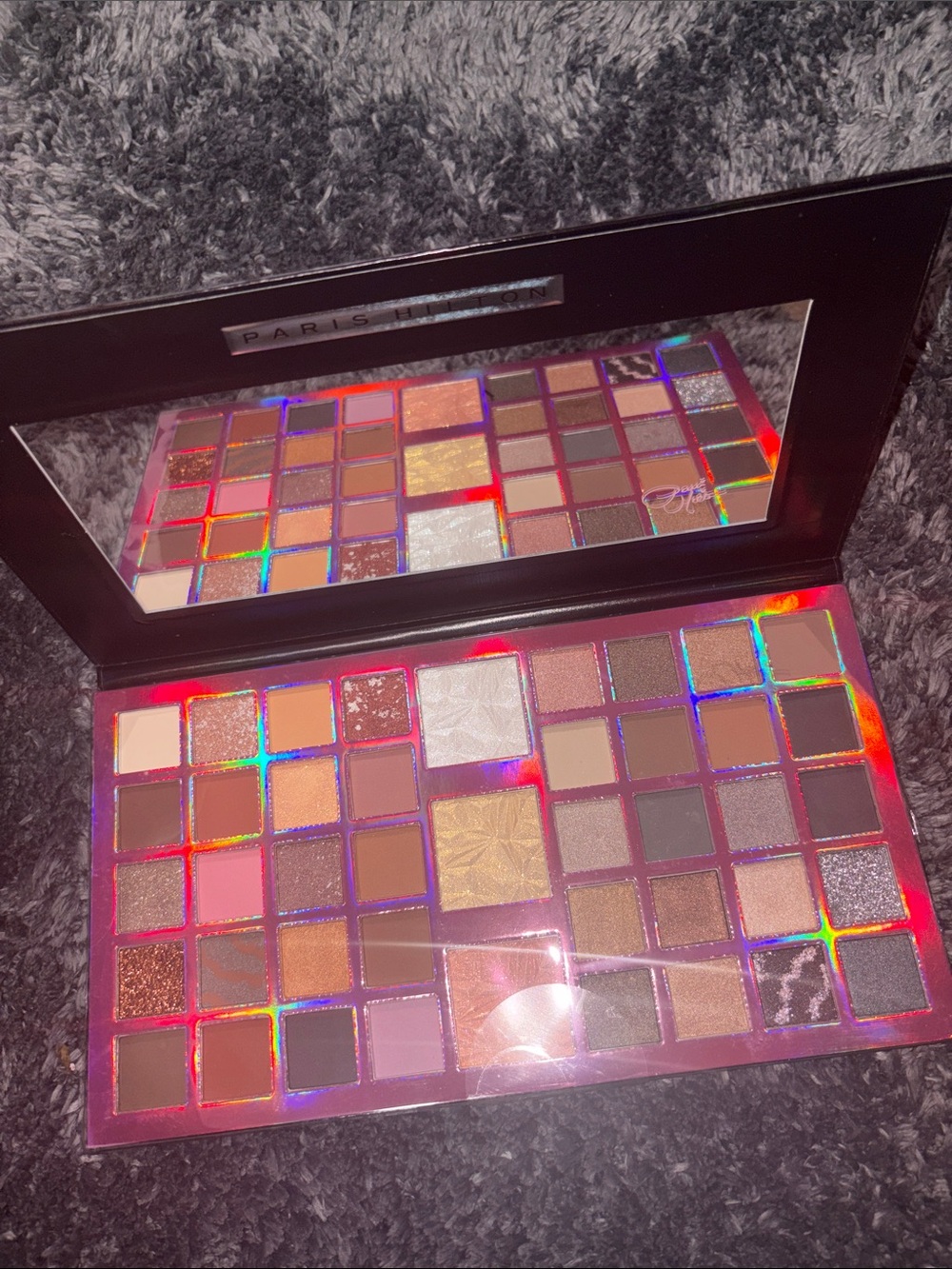 Paris Hilton  Eyeshadow Palette – Neutral & Pink Shades